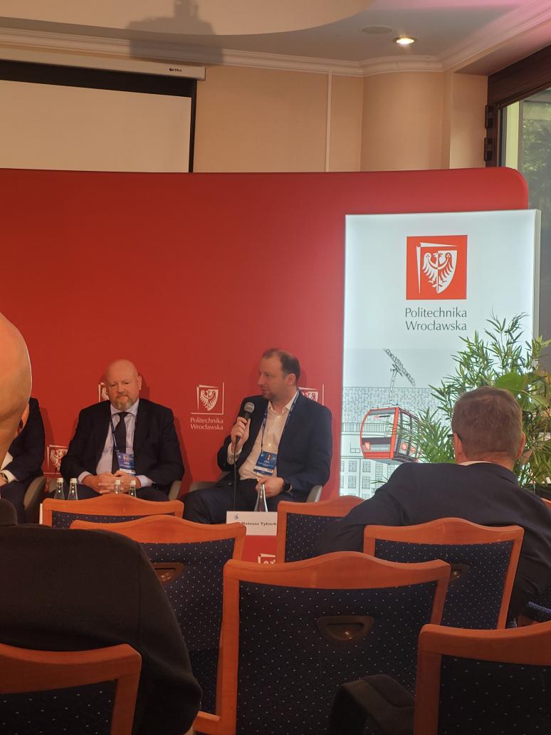 Zastępca Dyrektora WCSS wypowiada się w panelu eksperckim